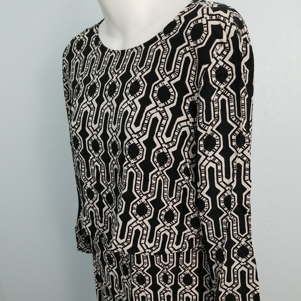 H&M Black & White Geometric Print Dress 92320-5D6 - Picture 2 of 6
